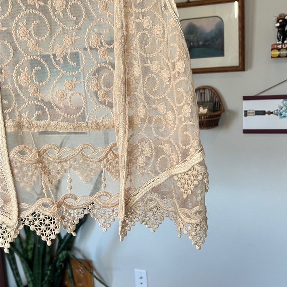 Chico's 30th Anniversary Charlotte Detailed Vest Frappe in Beige - Size S/M - Picture 3 of 10